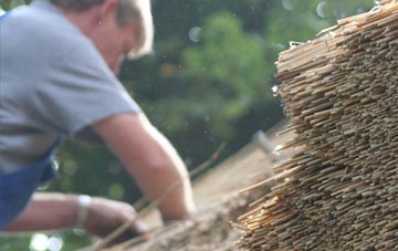 professional Mealabost Bhuirgh thatchers